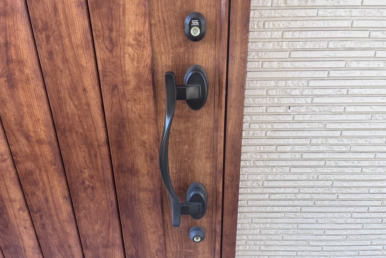 大和市にて戸建の玄関の鍵交換のご依頼【LIXIL】（ディンプルキー）
