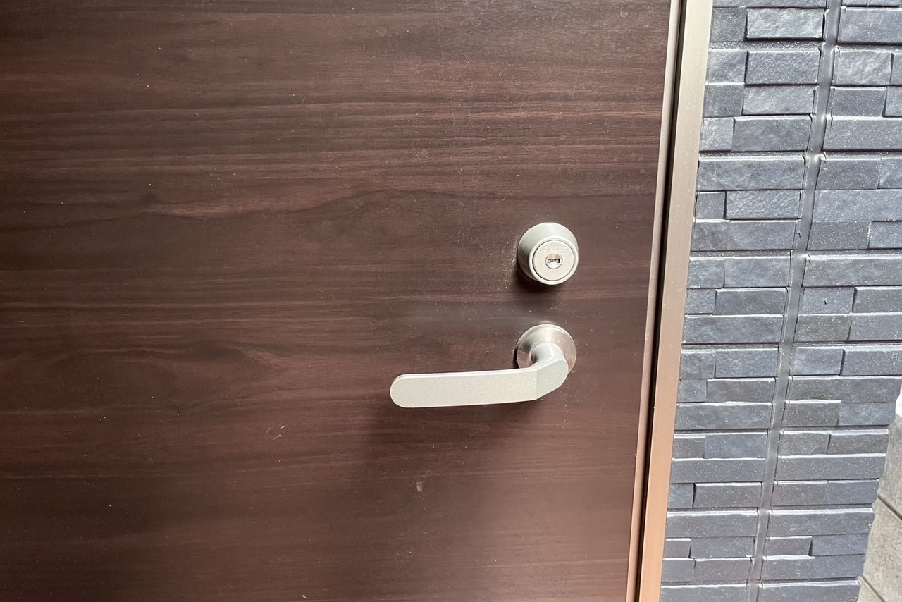 横浜市戸塚区にて集合住宅の玄関の鍵解錠のご依頼【OPNUS】（刻みキー）（特殊解錠）