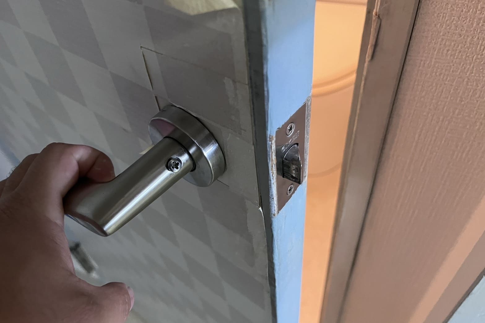 交換前のラッチ（ラッチが動いていない）