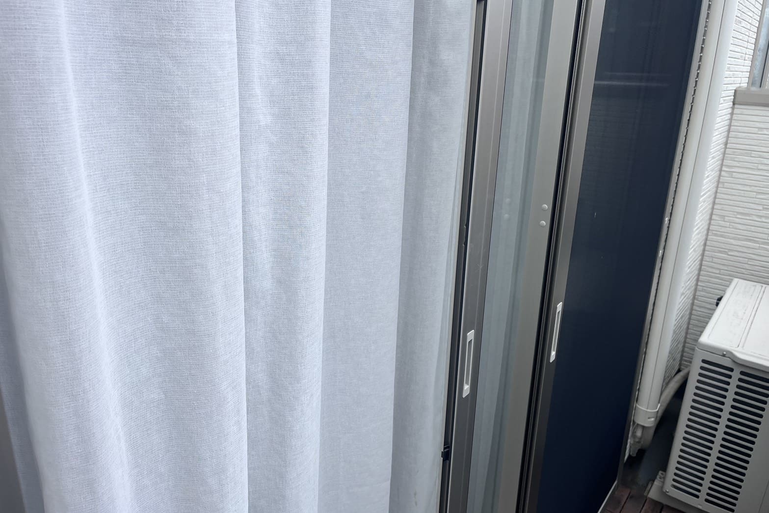 解錠後のベランダの窓（特殊解錠）（クレセント回し）