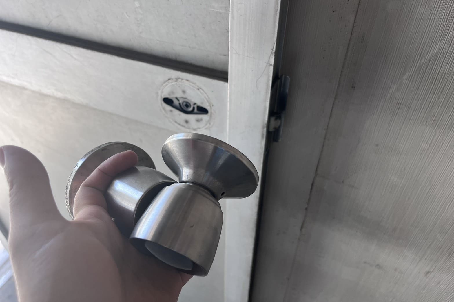 交換中の倉庫の鍵（1箇所の玉座交換）