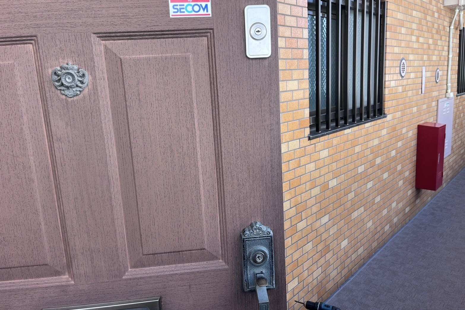 交換前の玄関の鍵【MIWA】（U9シリンダー）（ディスクシリンダー）