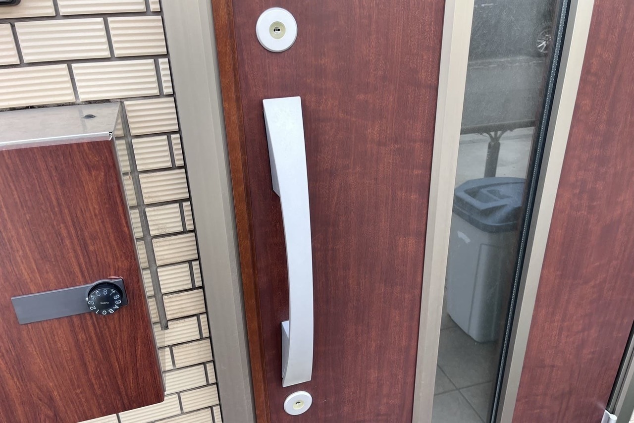 藤沢市にて戸建の玄関の鍵交換のご依頼【MIWA】（ディンプルキー）（コア交換）
