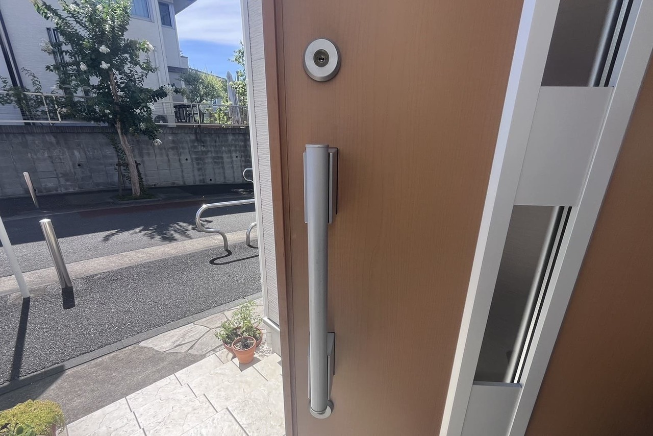 伊勢原市にて戸建の玄関の鍵交換のご依頼【MIWA】（ディンプルキー）（コア交換）