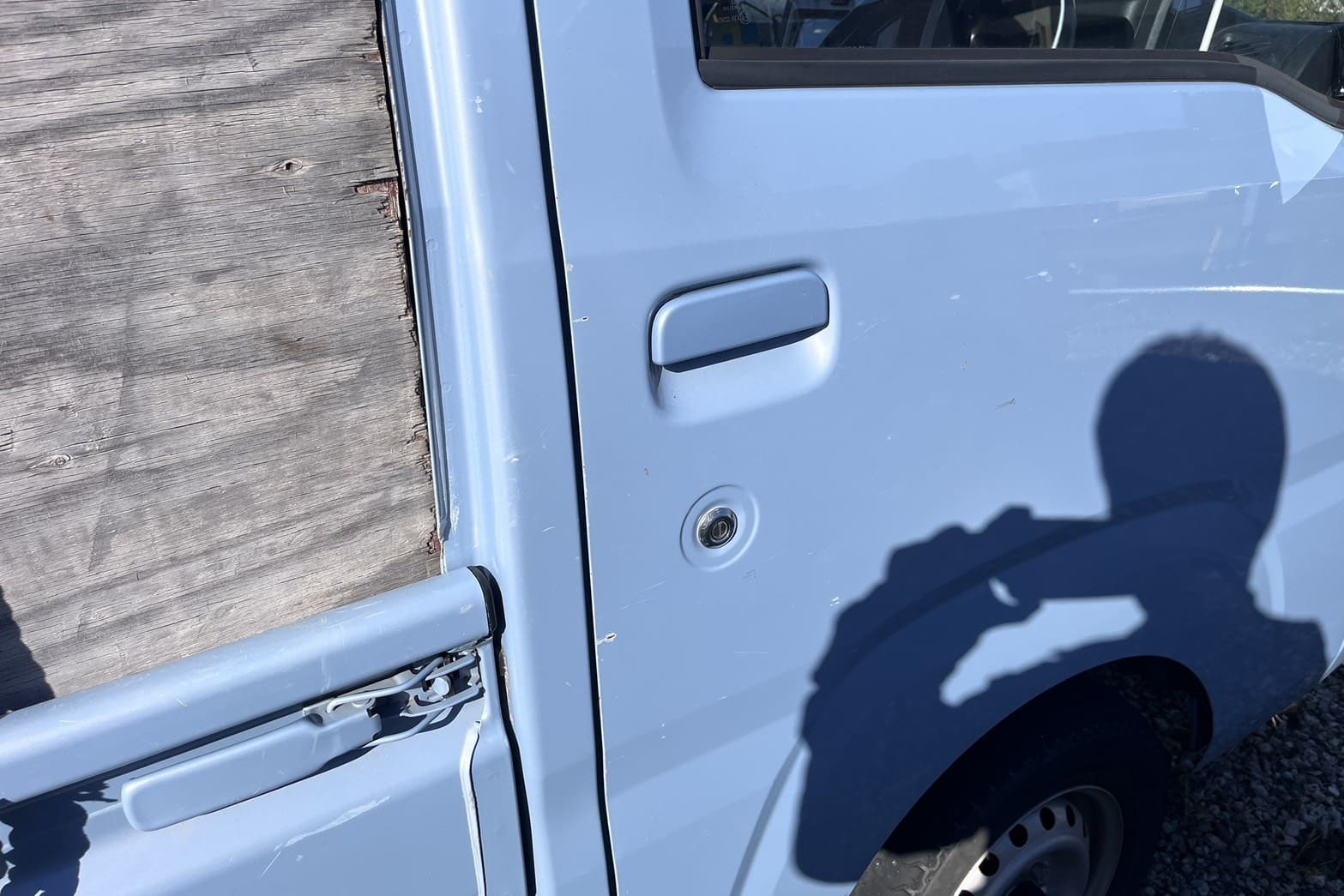 解錠前の車【DAIHATSU】（ハイゼット）（インロック）