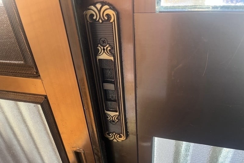本日は中郡二宮町にて戸建の玄関鍵修理のご依頼を頂きました！