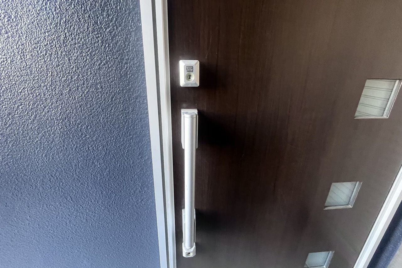 大和市にて戸建の玄関の鍵交換のご依頼【LIXIL】（ディンプルキー）