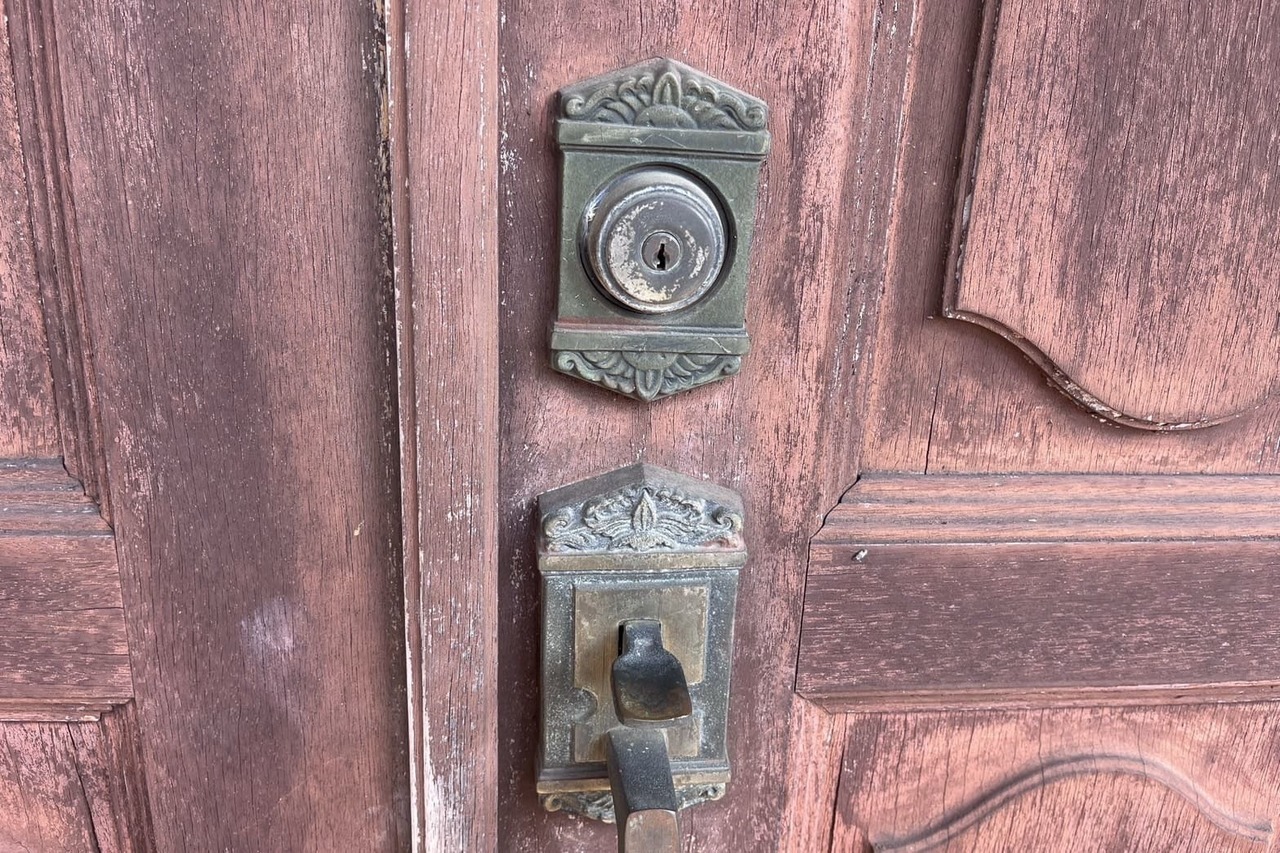 戸建の玄関鍵交換（開成町）