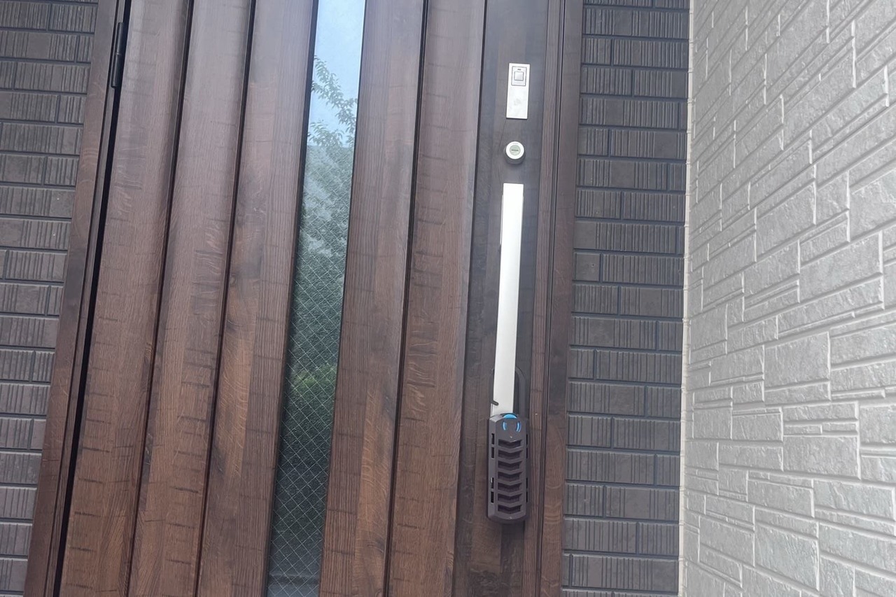 平塚市にて戸建の玄関の鍵解錠のご依頼（オートロック）（閉め出し）（窓解錠）（特殊解錠）