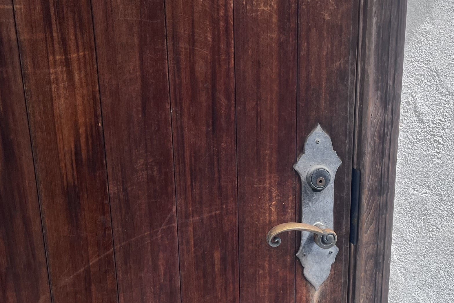 新規取付前の玄関【HORI】（棒鍵）