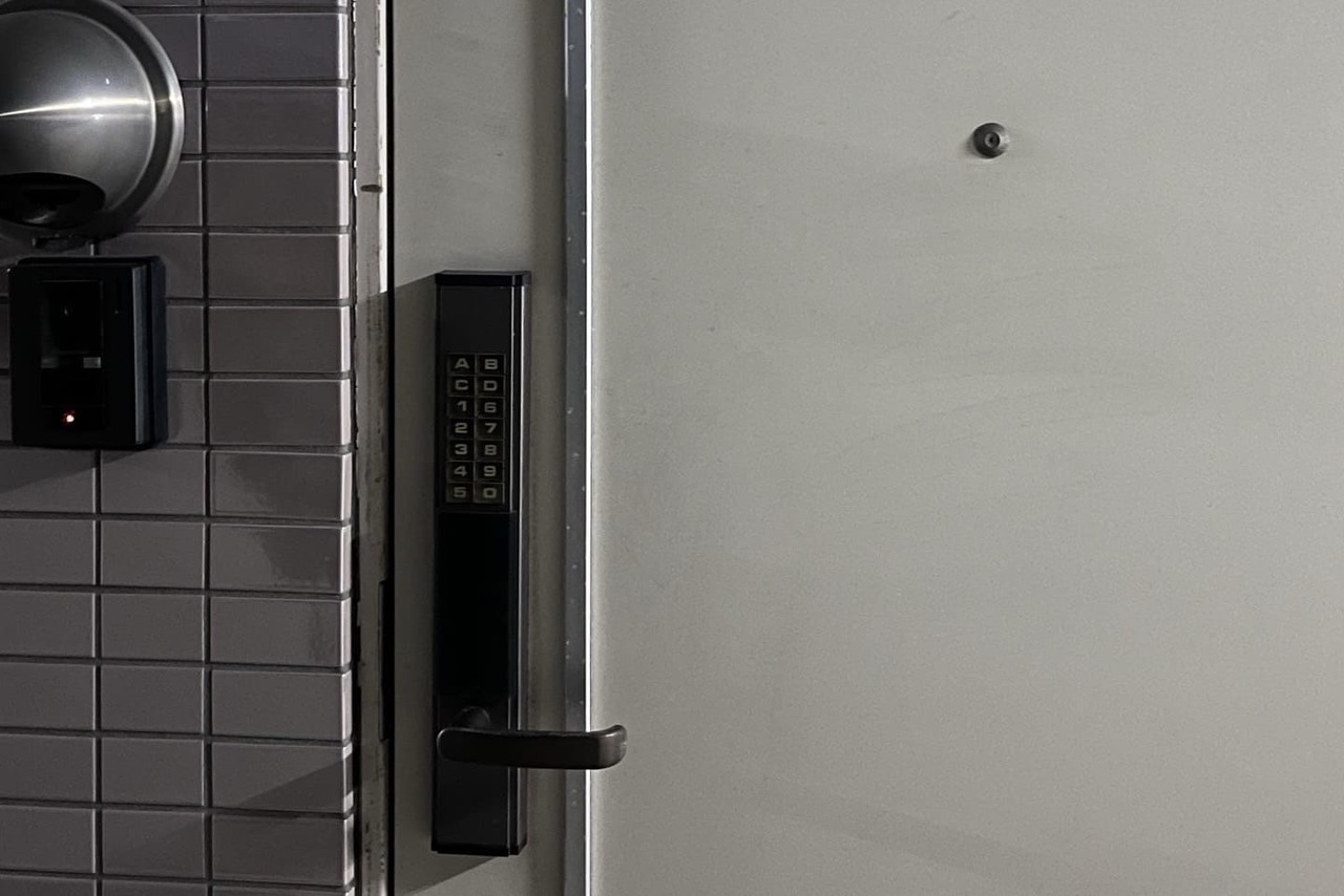 本日は綾瀬市にて集合住宅の玄関鍵開錠のご依頼をいただきました！