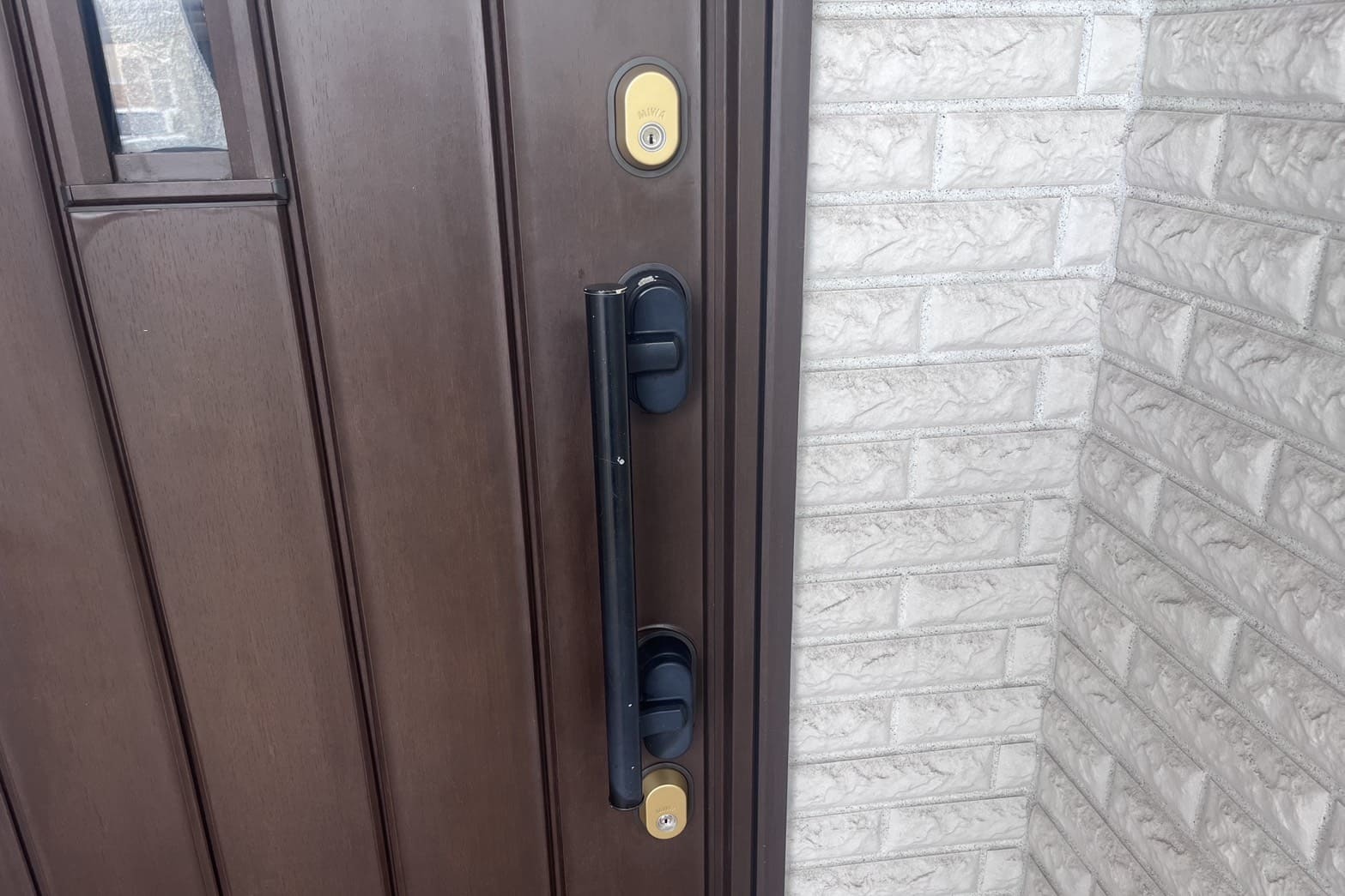 交換後の玄関の鍵【dormakaba】（ディンプルキー）（タマゴ型）（ゴールド色）