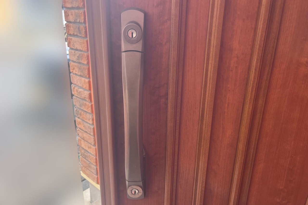 相模原市南区にて玄関の鍵交換のご依頼【GOAL】（プッシュプル錠）（ディンプルキー）