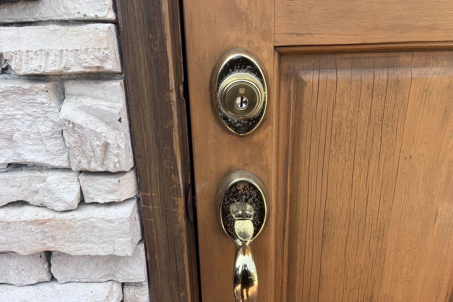 交換後の玄関の鍵【WEST】（ディンプルキー）