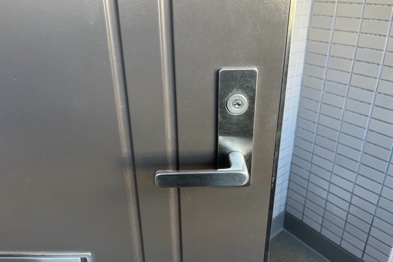 本日は川崎市高津区にて集合住宅の玄関鍵交換のご依頼をいただきました！