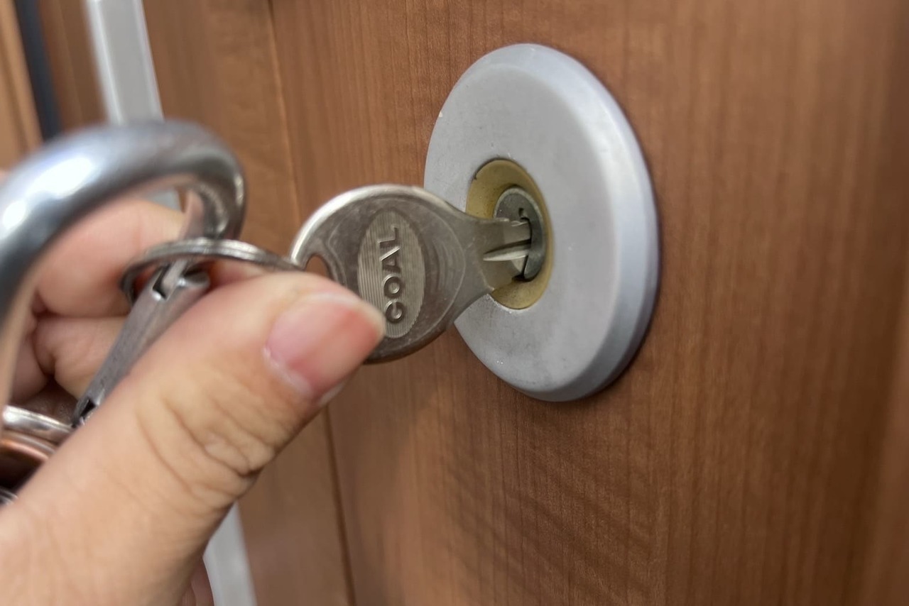 伊勢原市にて戸建の玄関の鍵修理のご依頼