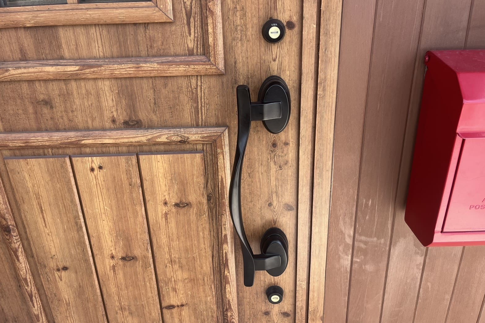 交換前の玄関の鍵【LIXIL】（ディンプルキー）