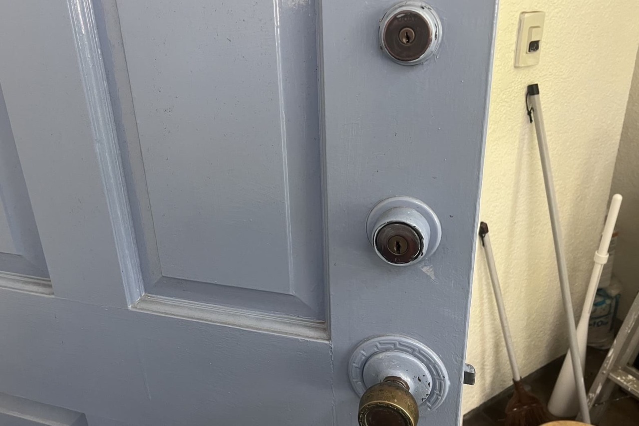 三浦郡葉山町にて戸建の玄関の鍵交換のご依頼【GOAL】（ディンプルキー）