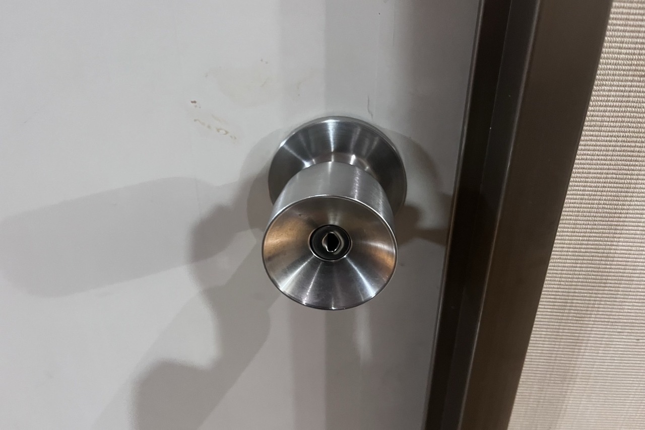 本日は足柄下郡箱根町にて玄関の鍵開錠のご依頼をいただきました！