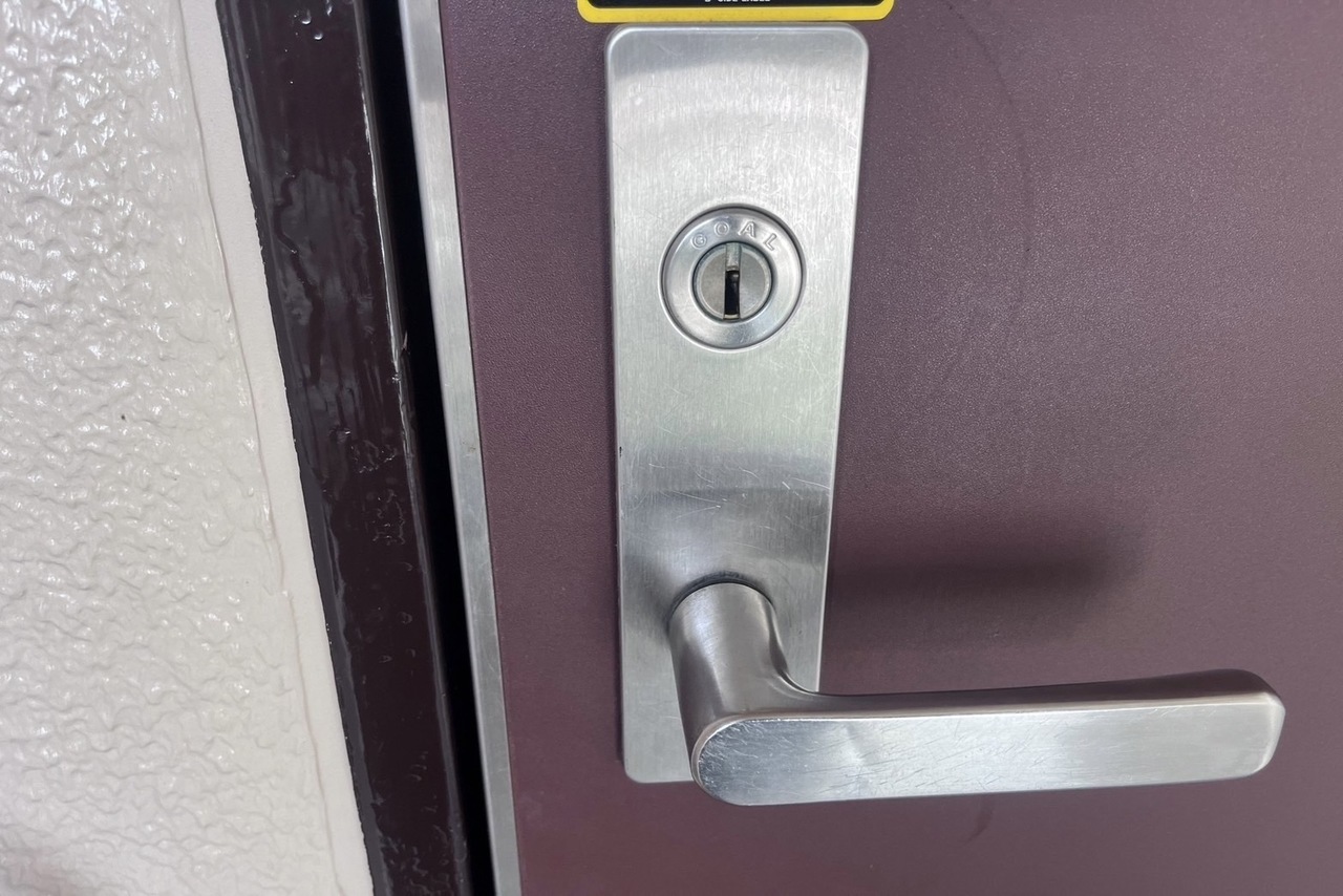 本日のご依頼は足柄上郡開成町にて集合住宅の玄関鍵交換になります！