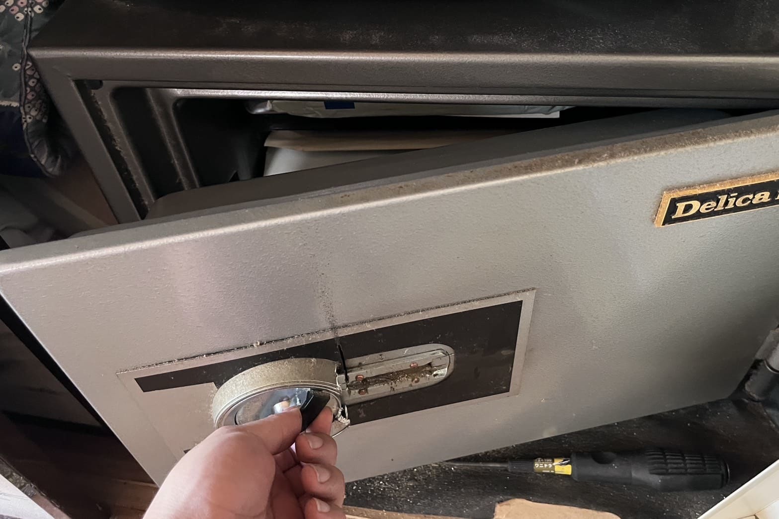 解錠後の金庫の鍵（破錠）