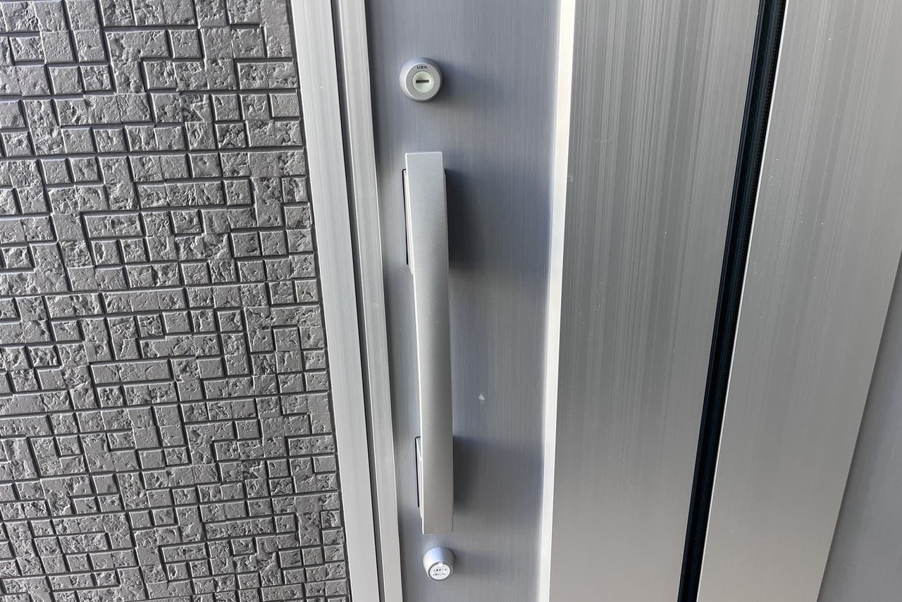 相模原市中央区にて戸建の玄関の鍵交換のご依頼【LIXIL】（ディンプルキー）