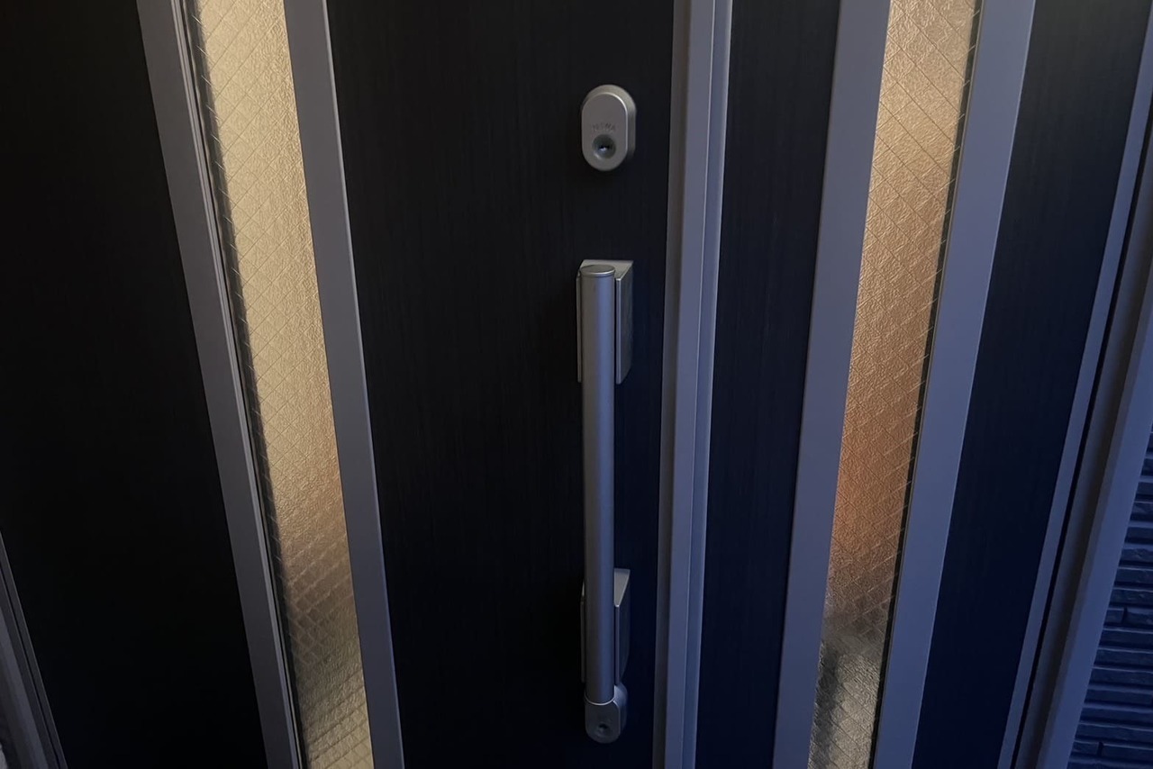 座間市にて戸建の玄関の鍵交換のご依頼【MIWA】（ディンプルキー）（コア交換）