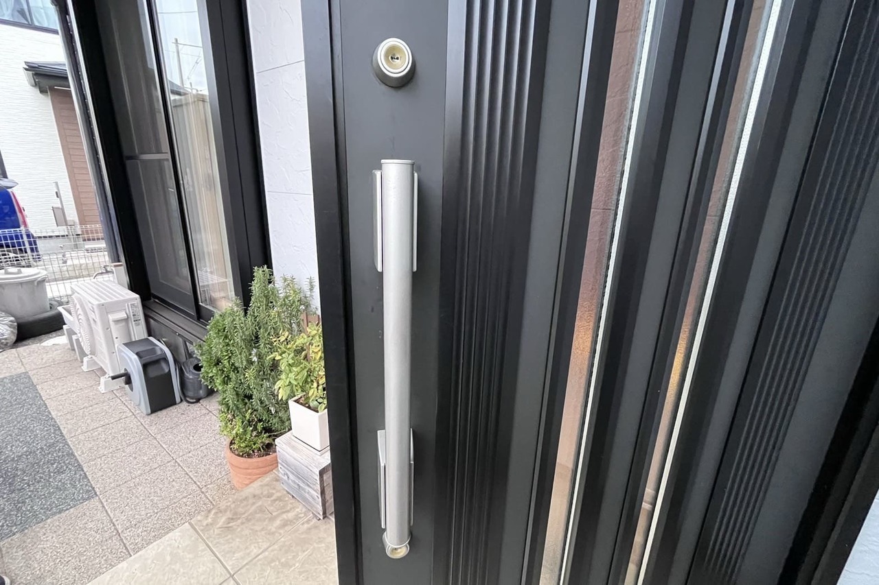 南足柄市にて戸建の玄関の鍵交換のご依頼【MIWA】（ディンプルキー）（コア交換）