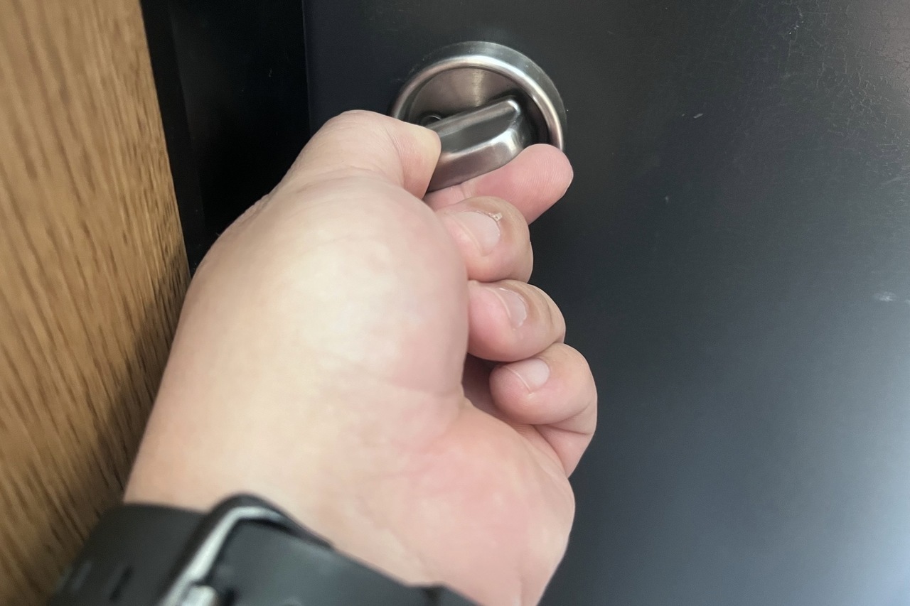 本日は横須賀市にて戸建の玄関鍵開錠のご依頼をいただきました！