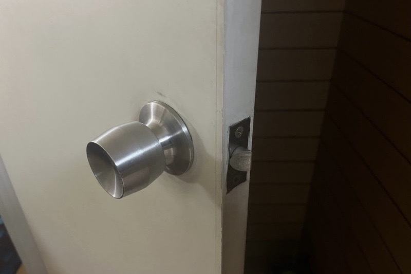 平塚市にて引き戸の鍵（引き違い錠）交換の ご依頼