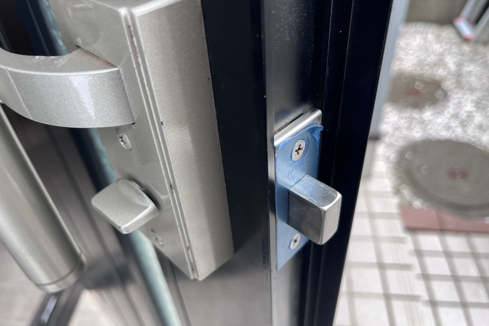 交換後の玄関の鍵【MIWA】（錠ケース）