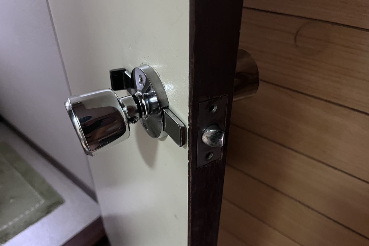 相模原市緑区にてトイレの鍵交換のご依頼（ドアノブ交換）