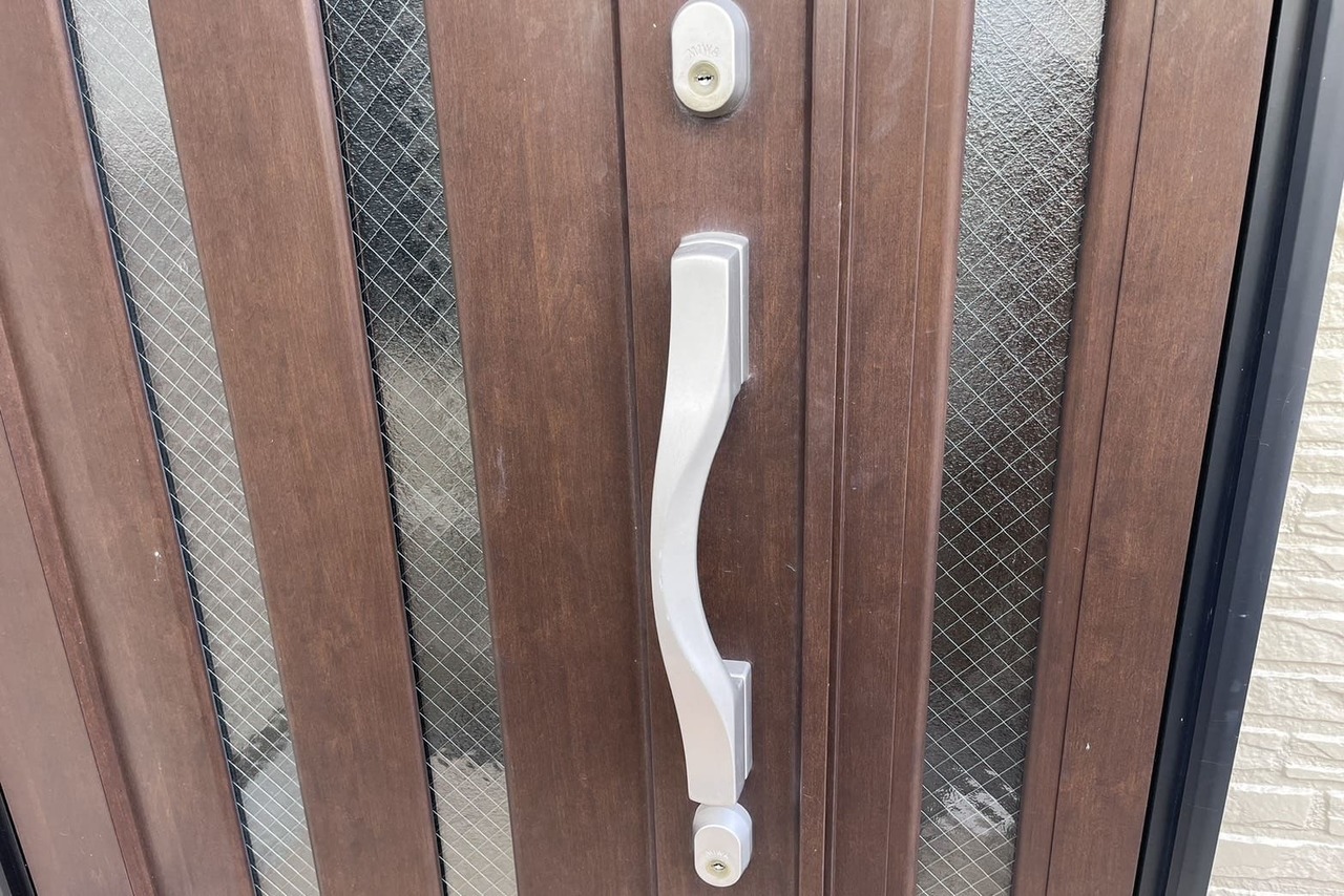 厚木市にて戸建の玄関の鍵交換のご依頼【FUKI】（ディンプルキー）（コア交換）