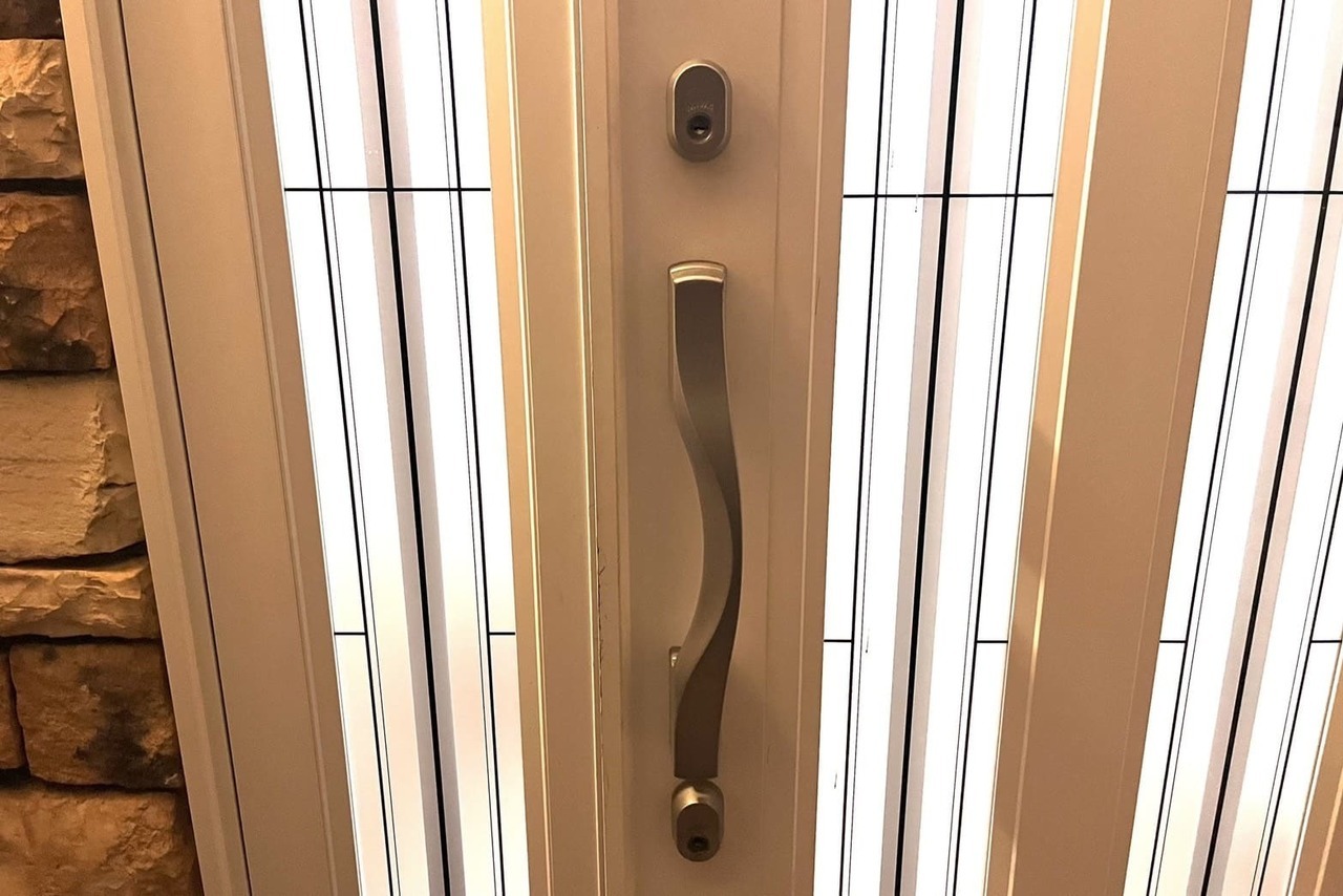 藤沢市にて戸建の玄関の鍵交換のご依頼【MIWA】（ディンプルキー）（コア交換）