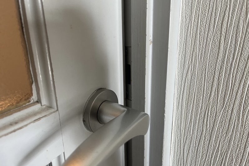 本日は伊勢原市にて戸建の室内扉鍵修理のご依頼を頂きました！