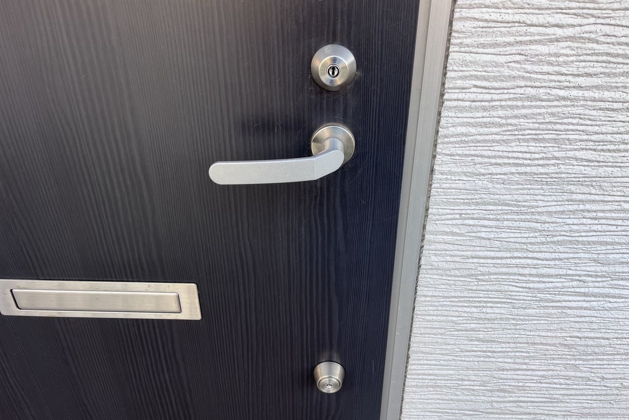 足柄下郡湯河原町にて集合住宅の玄関の鍵交換のご依頼【MIWA】（刻みキー）