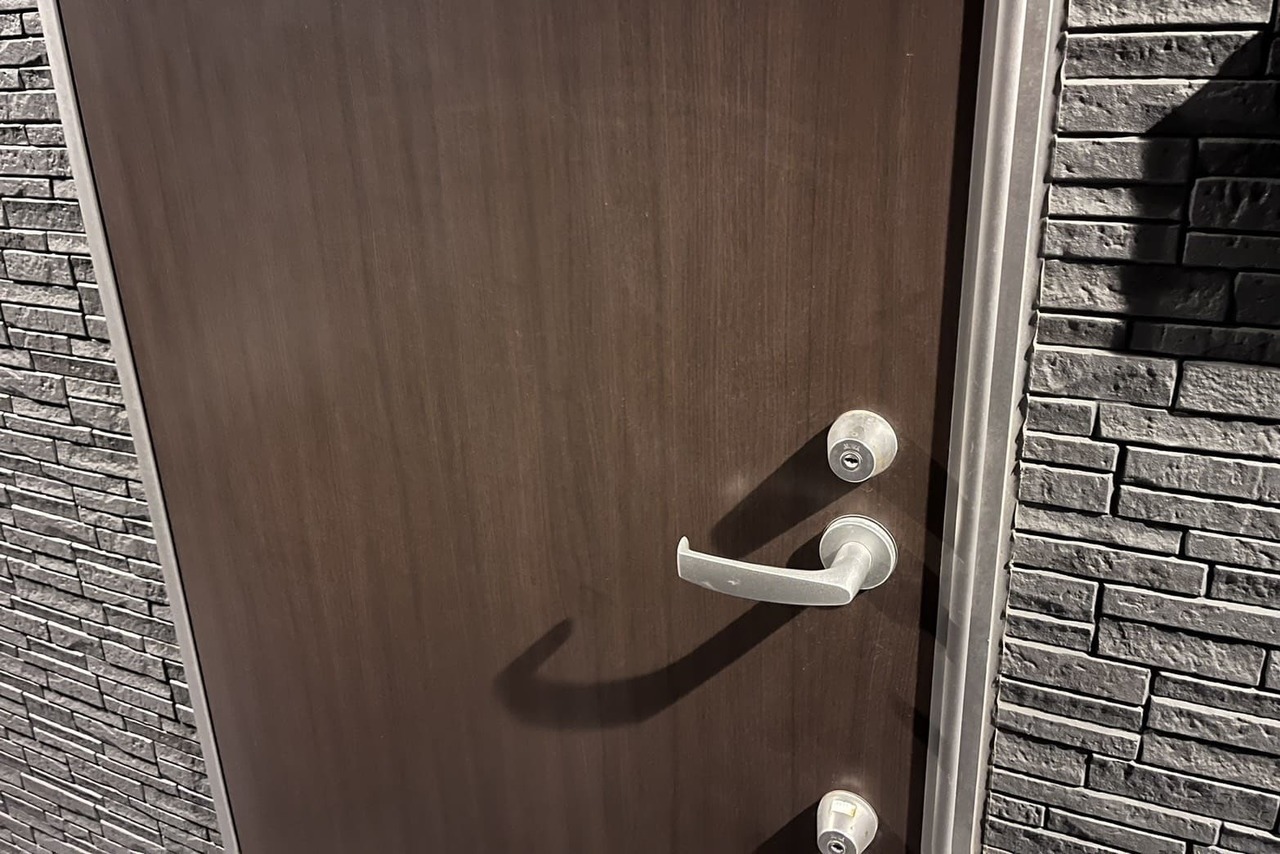 平塚市にて鍵紛失による玄関の鍵解錠のご依頼