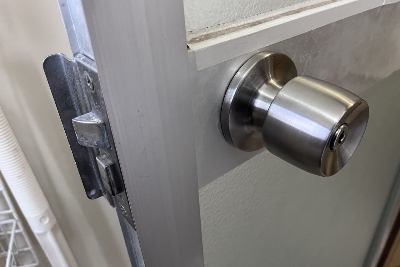 秦野市にて浴室の鍵交換のご依頼【ALPHA】（鍵一式交換）