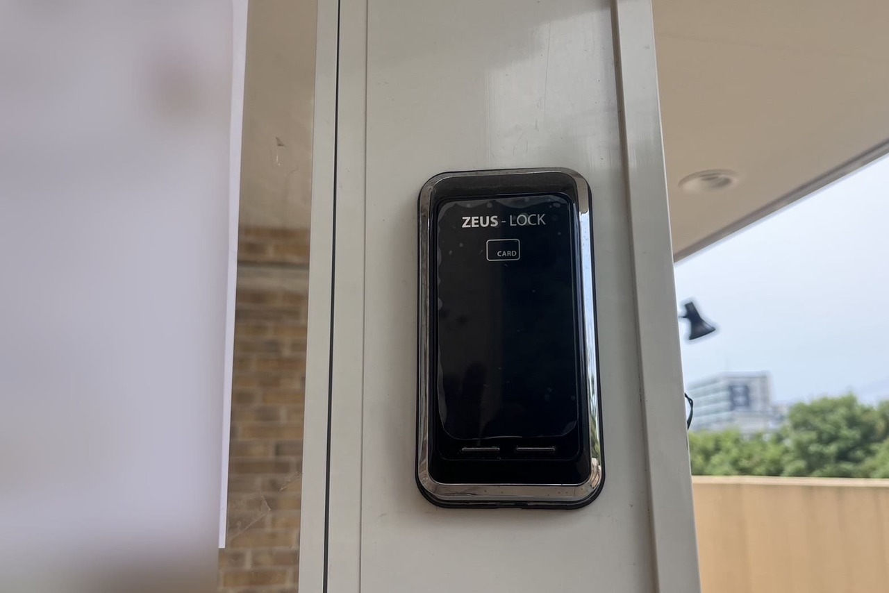 大和市にて入り口扉の鍵（電子錠）交換のご依頼【AEGIS GATE】