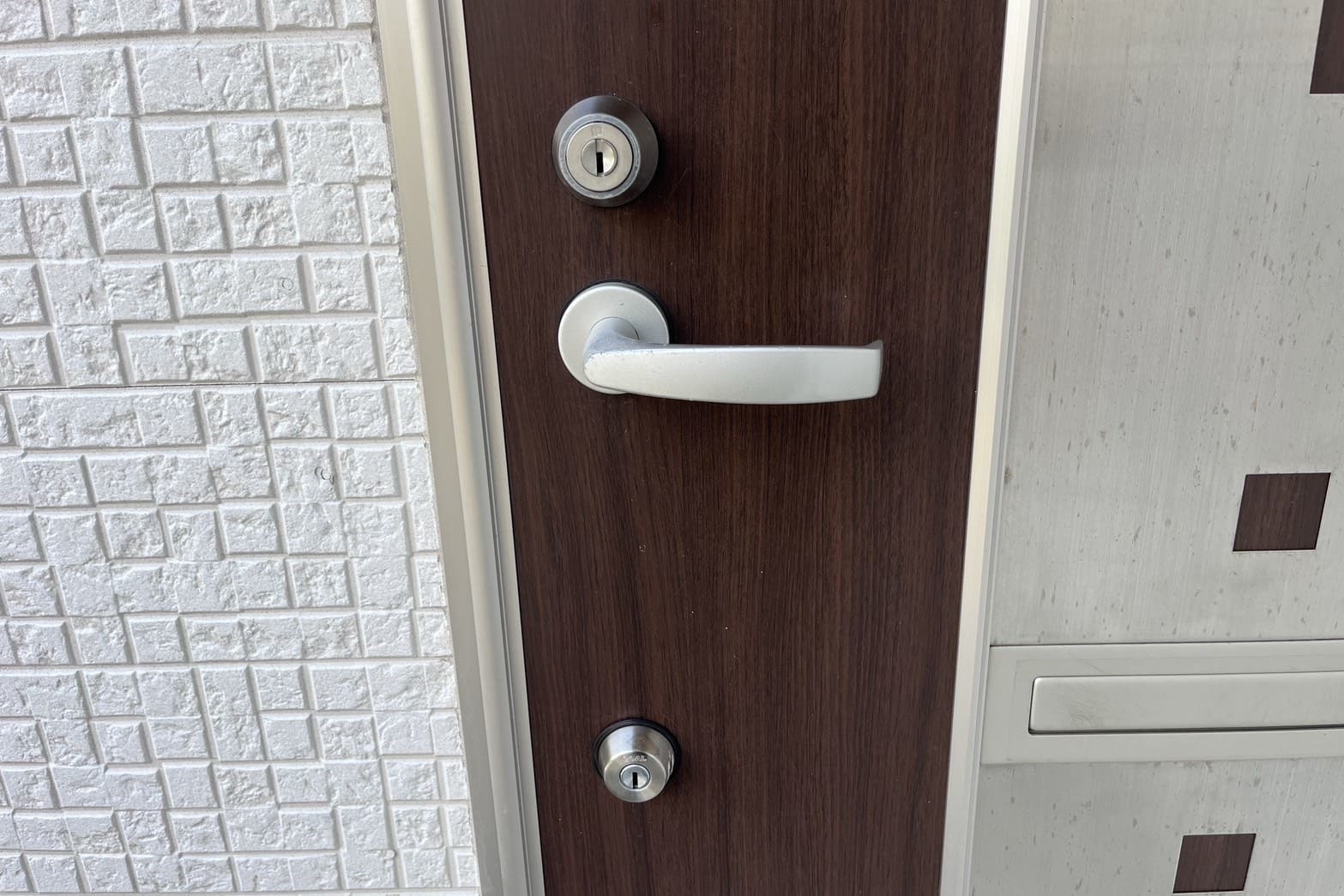 交換前の玄関の鍵【WEST】【GOAL】（ディンプルキー）（入居者が決まった家）