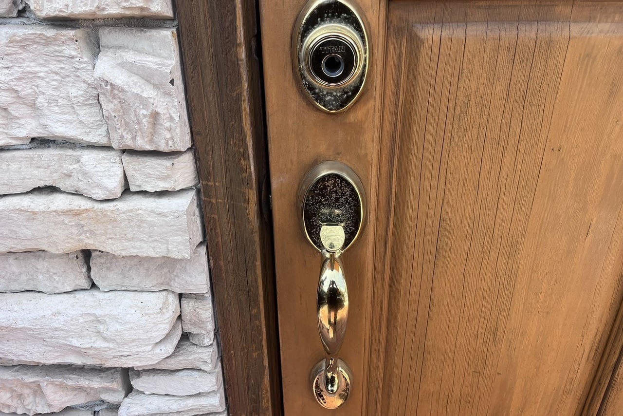 藤沢市にて戸建の玄関の鍵交換のご依頼【TAITAN】【WEST】（ディンプルキー）