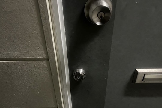 茅ヶ崎市にて集合住宅の玄関の鍵新規取付のご依頼を頂きました！