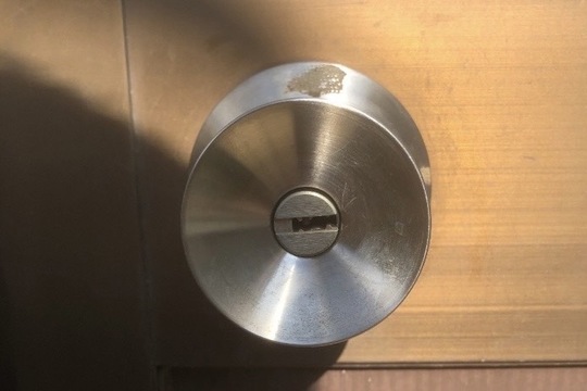 本日は足柄上郡中井町にて戸建の勝手口鍵交換のご依頼をいただきました！