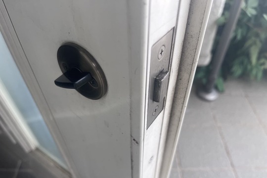 伊勢原市にて戸建の玄関の鍵修理のご依頼