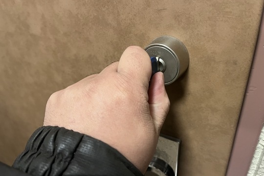 本日は足柄上郡山北町にて集合住宅の玄関鍵開錠のご依頼をいただきました！