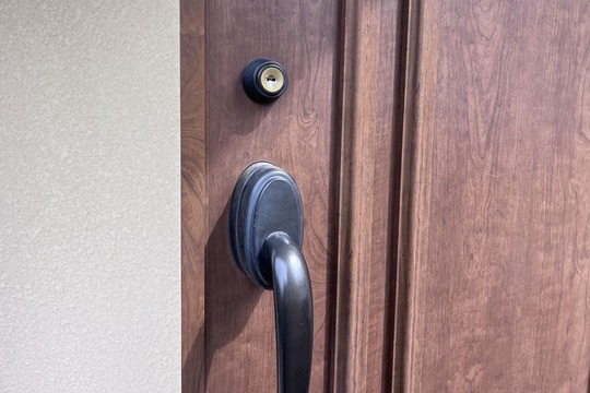 中郡二宮町にて戸建の玄関の鍵交換のご依頼【MIWA】（U9シリンダー）