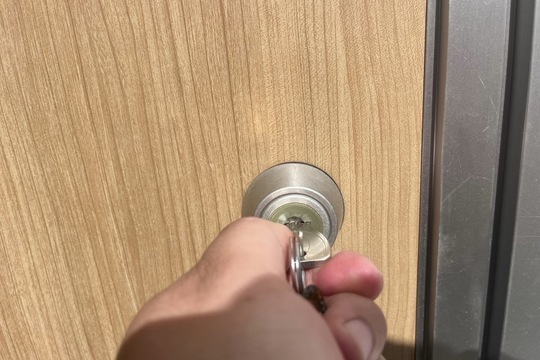 本日のご依頼は小田原市にて戸建の玄関鍵修理になります！