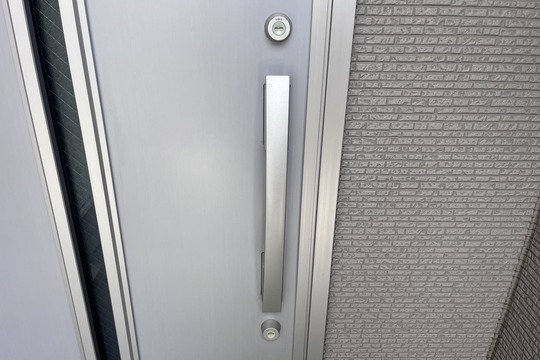 小田原市にて玄関の鍵交換のご依頼【LIXIL】（ディンプルキー）