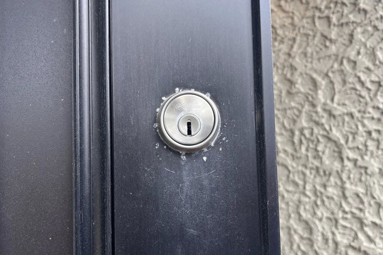 本日のご依頼は中郡二宮町にて戸建の玄関鍵交換になります！