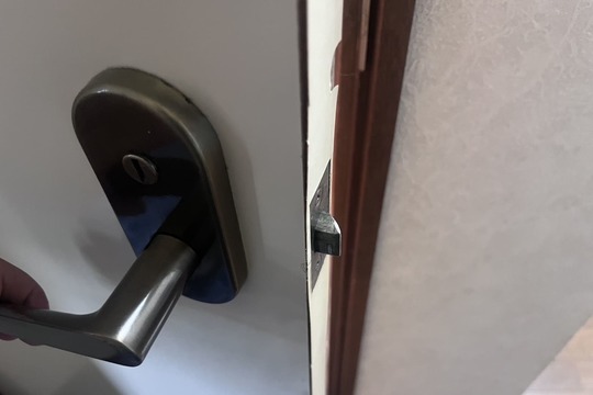 逗子市にてトイレの鍵（ラッチ）交換のご依頼【KODAI】